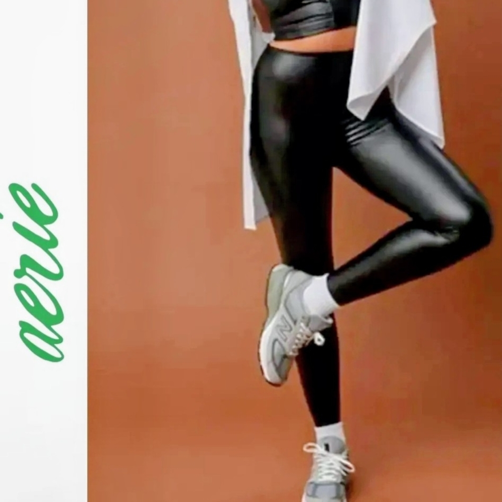 NWT Offline By Aerie Luxe Faux Leather Leggings - Small
